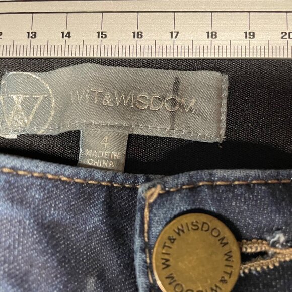 Wit & Wisdom Distressed Dark Wash Straight-Leg Women's Jeans size 4‎ With Button - Picture 6 of 9